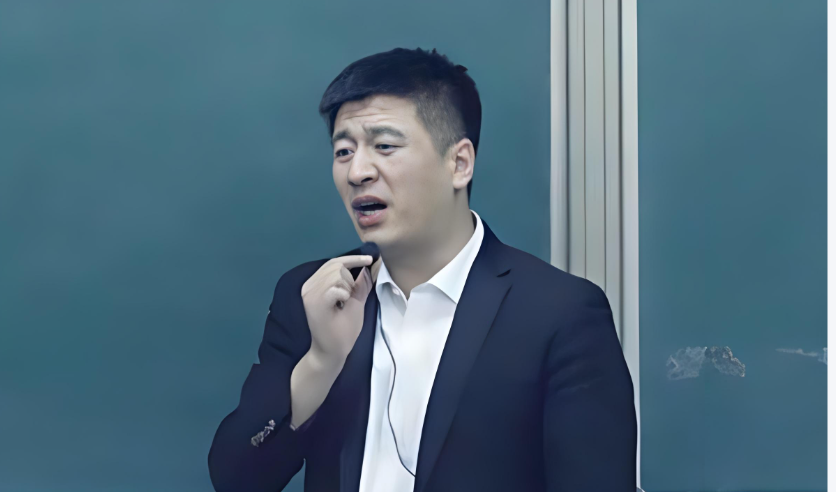 张雪峰：信息破局者的荣光与代价